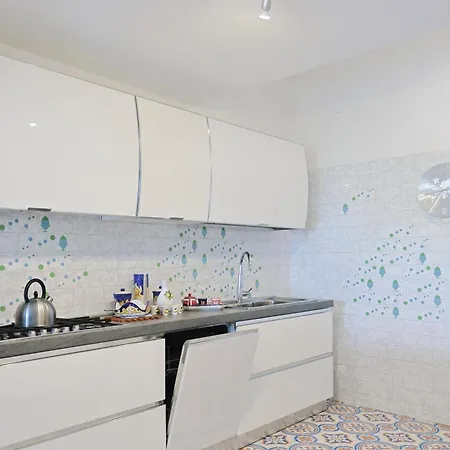 Casa Aversano Center - 5 Minutes To بيت للعطل